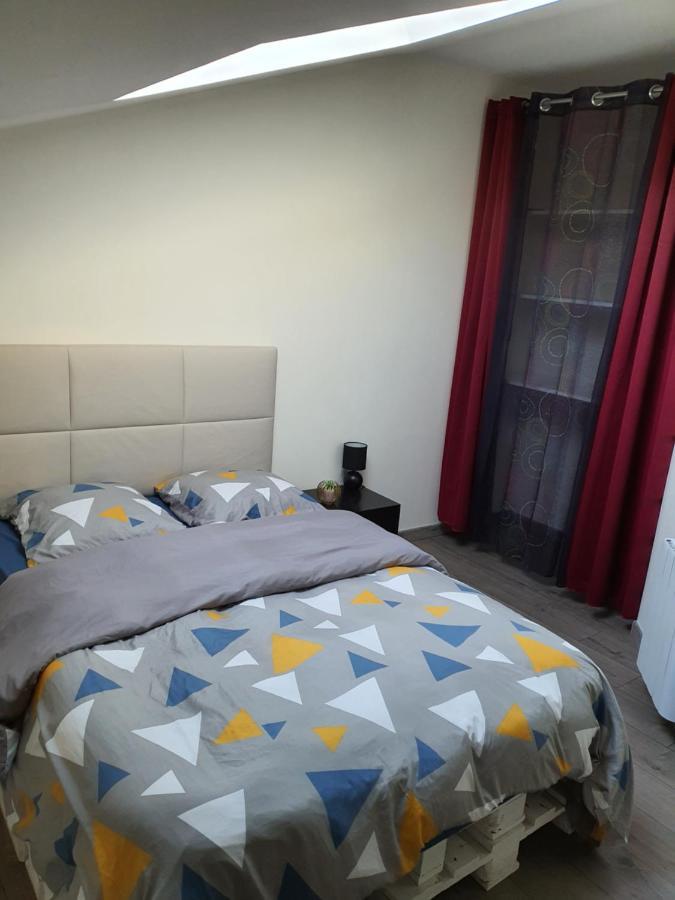 Le Cocon de Troyes Apartamento Exterior foto